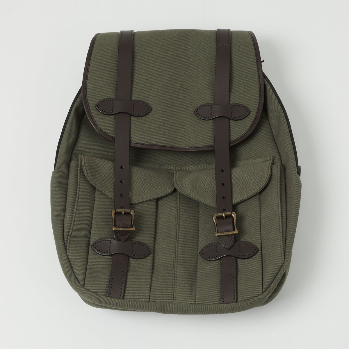 Filson Rucksack, Rugged Twill/Bridle Leather, Otter Green, Excellent Condition Filson - Rugged Twill Medium Outfitter Travel Bag - Otter  main image 2