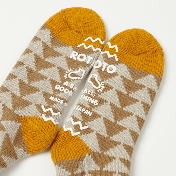 RoToTo Sankaku Comfy Room Sock - Beige/Gold