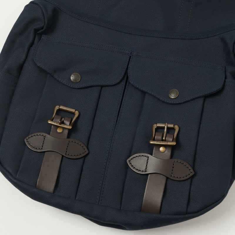 Filson Rucksack Medium Filson Medium Rugged Twill Field Bag - Navy | SON OF A STAG