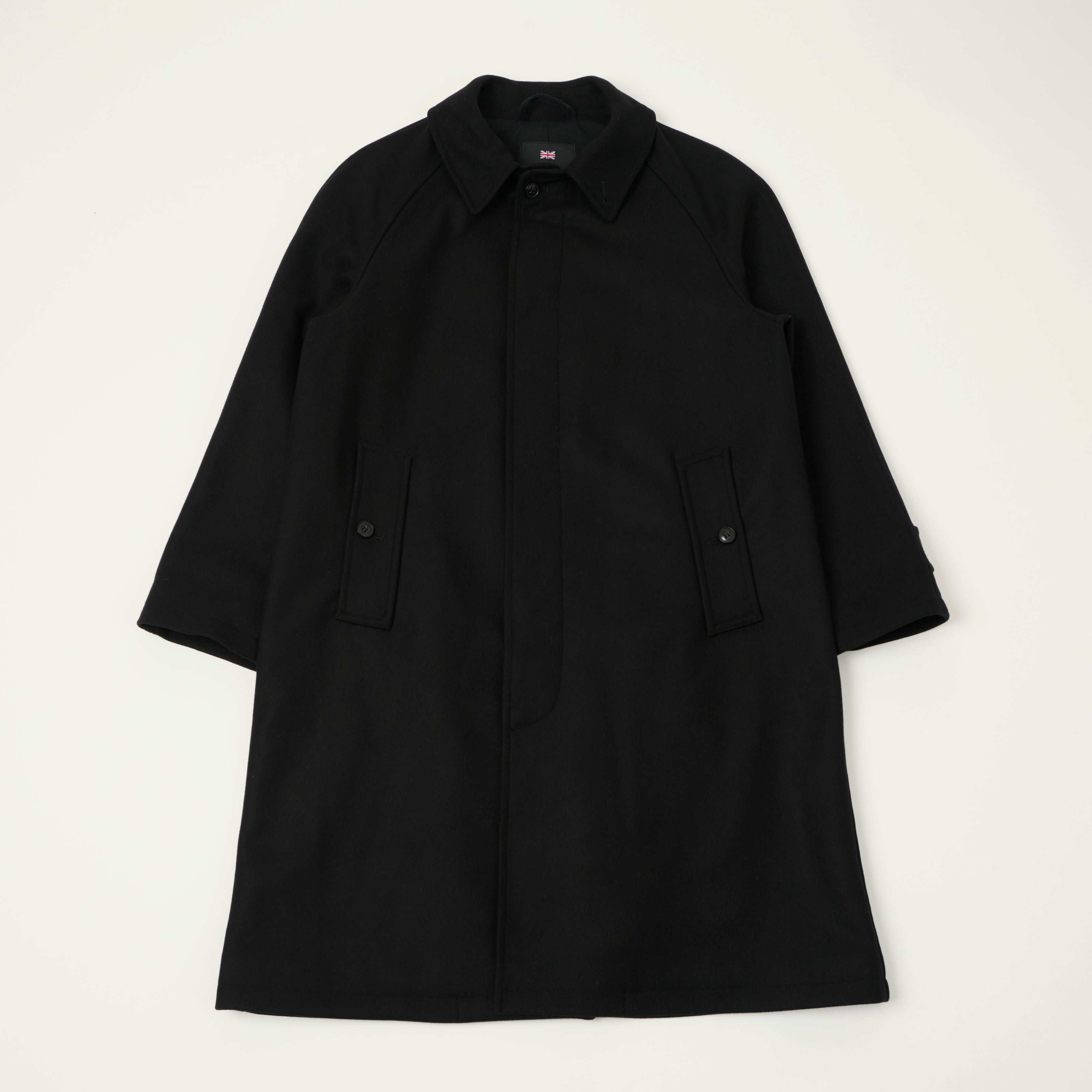 Gloverall 'Hynes' Raglan Sleeve Balmacaan Coat - Black