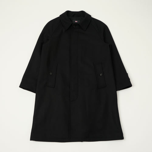 Gloverall 'Hynes' Raglan Sleeve Balmacaan Coat - Black