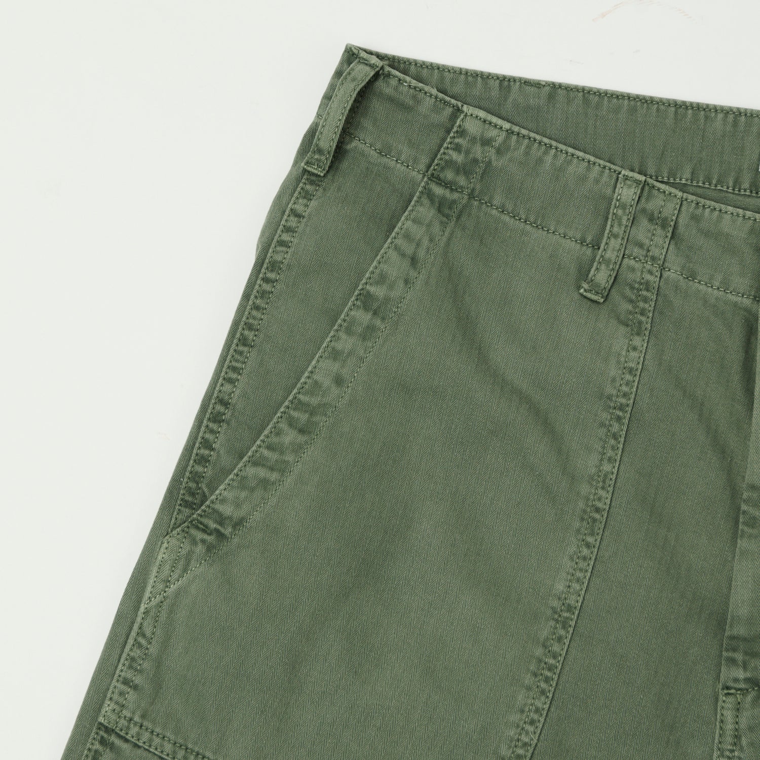 Hartford Herringbone Fatigue Short - Army