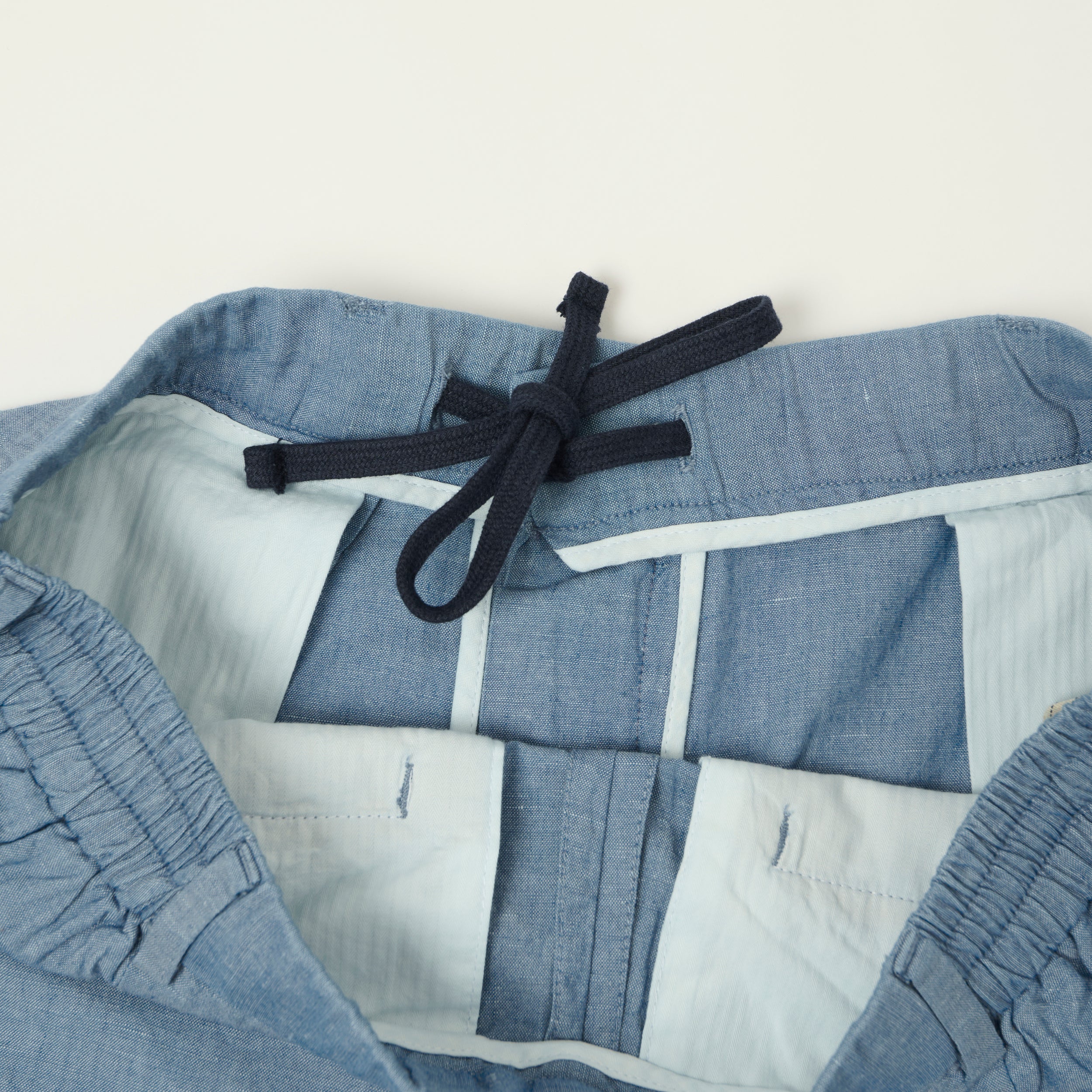 Hartford 'Task' Chambray Pleated Shorts - Blue