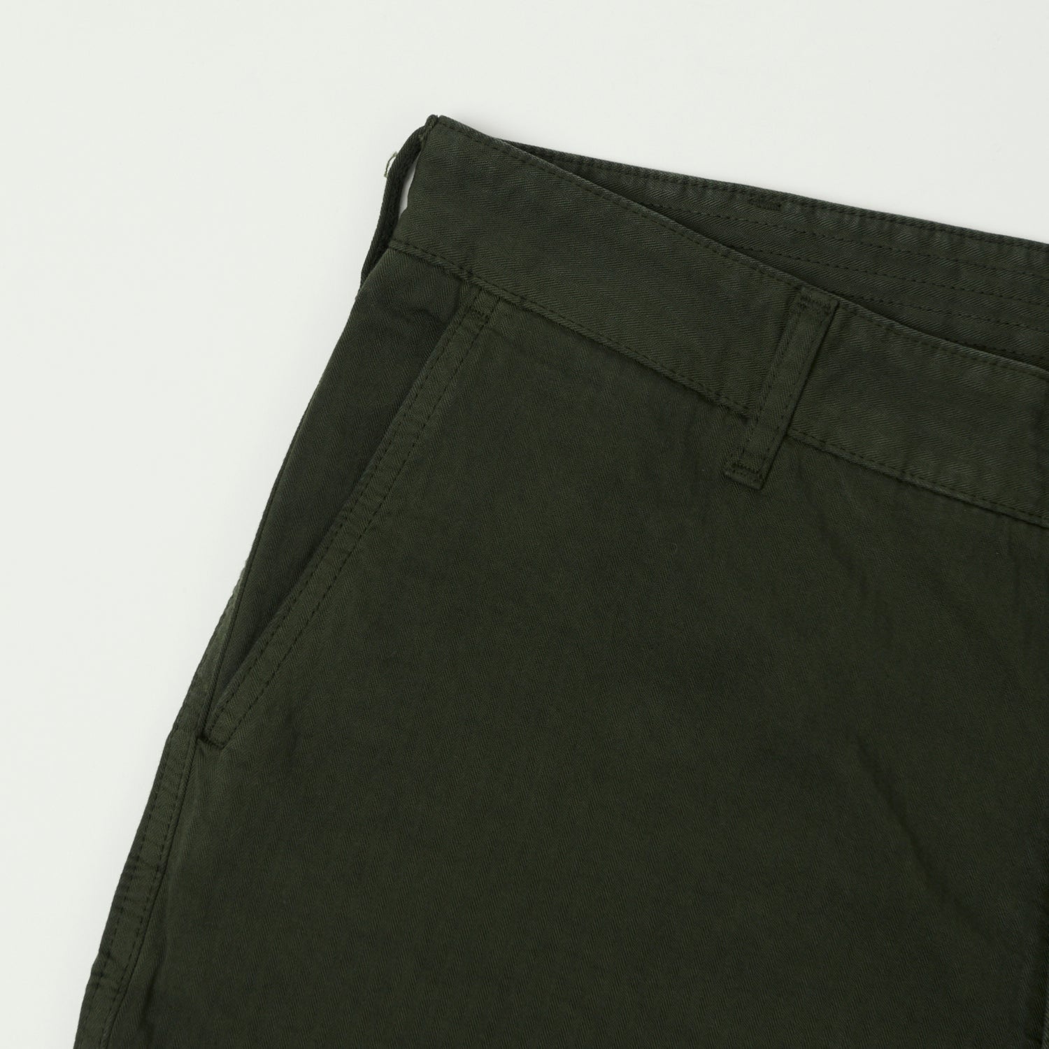 Heimat 'Journey' Herringbone Twill Chinos - Military Green