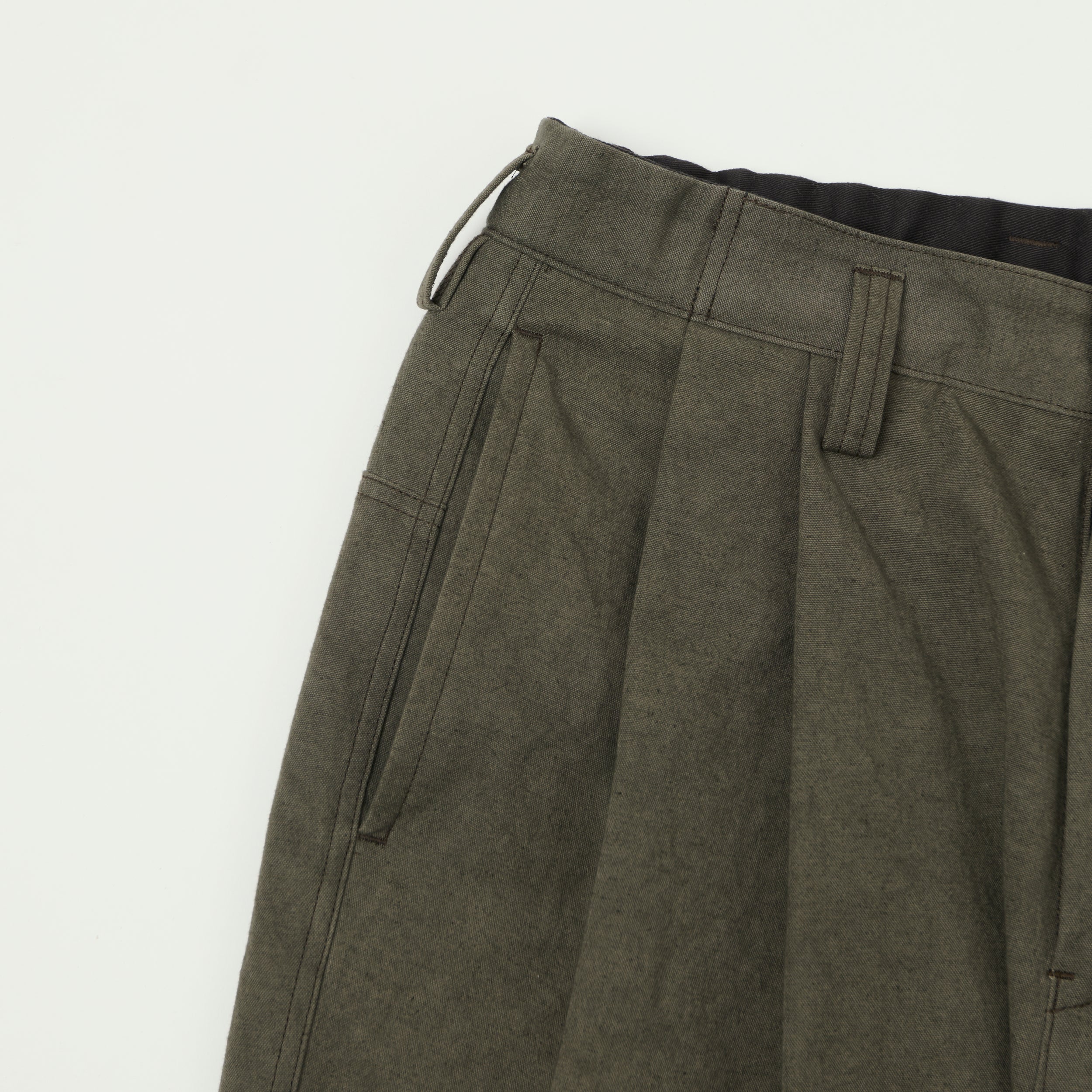 Jackman Sulfur Dyed Canvas Pleated Trousers - Dark Moss Gray