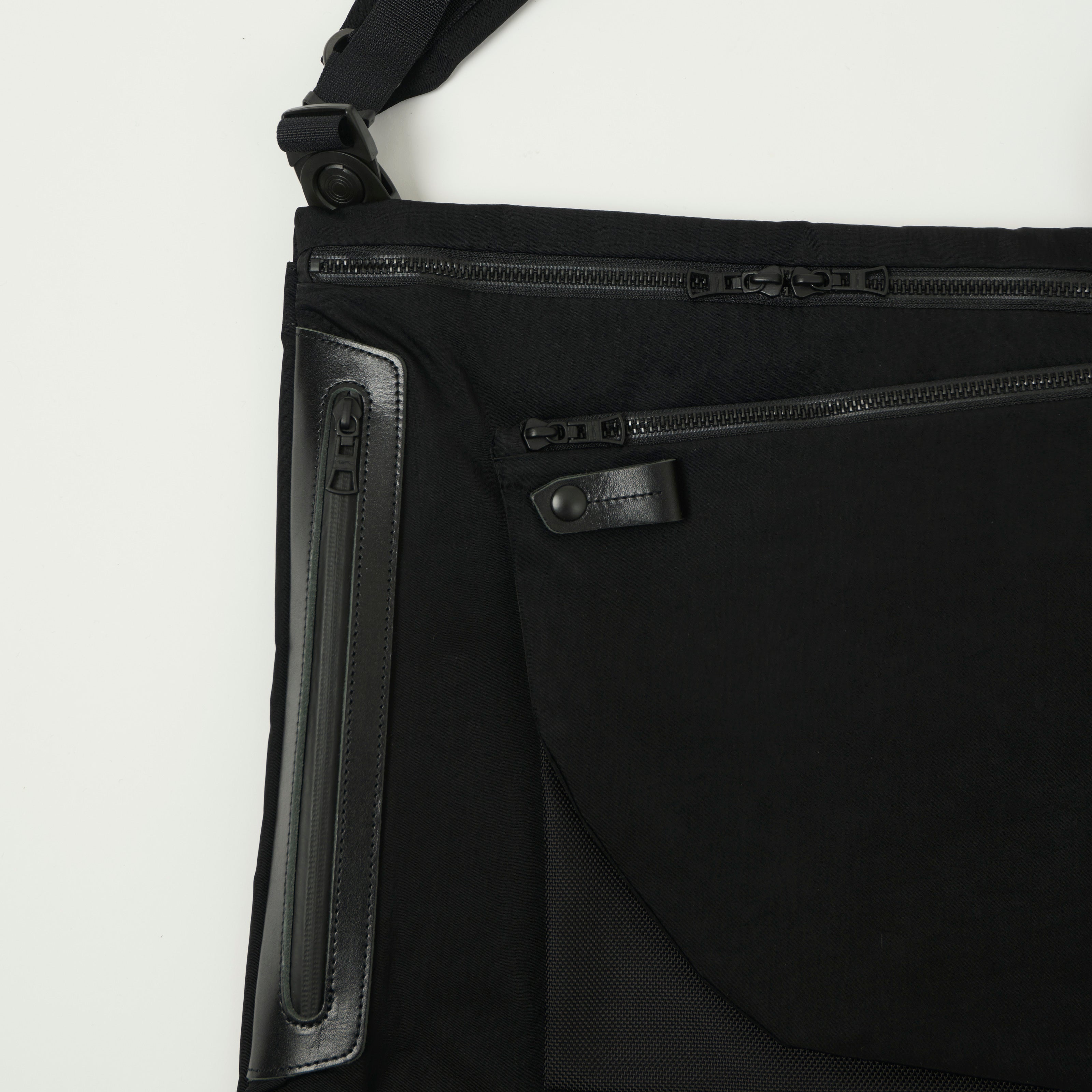 Master-Piece Circus Tote Bag - Black