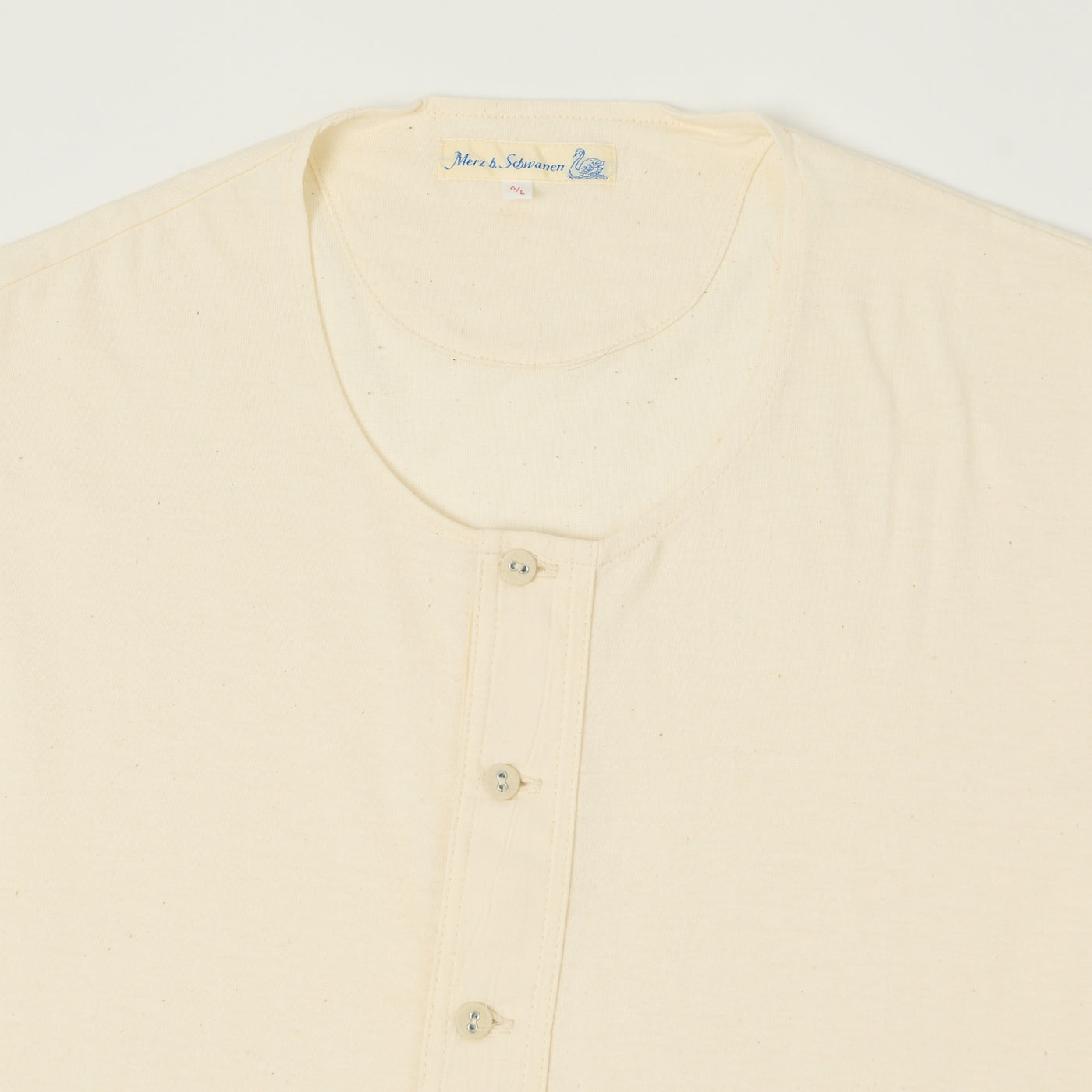 Merz b. Schwanen 103 Lightweight Short Sleeve Henley - Nature