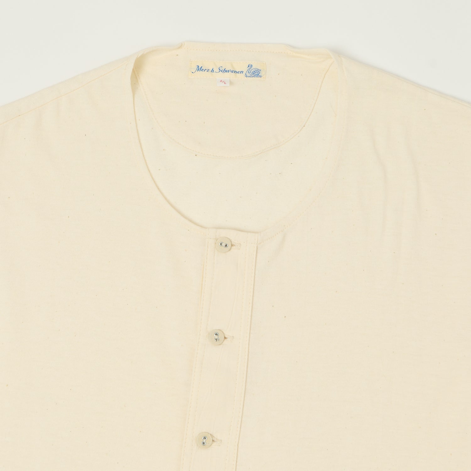 Merz b. Schwanen 103 Lightweight Short Sleeve Henley - Nature