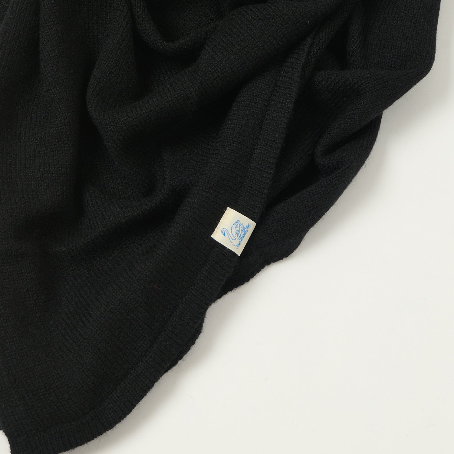 Merz b. Schwanen 'Good Basics' Merino/Cashmere/Silk Triangle Scarf - Deep Black