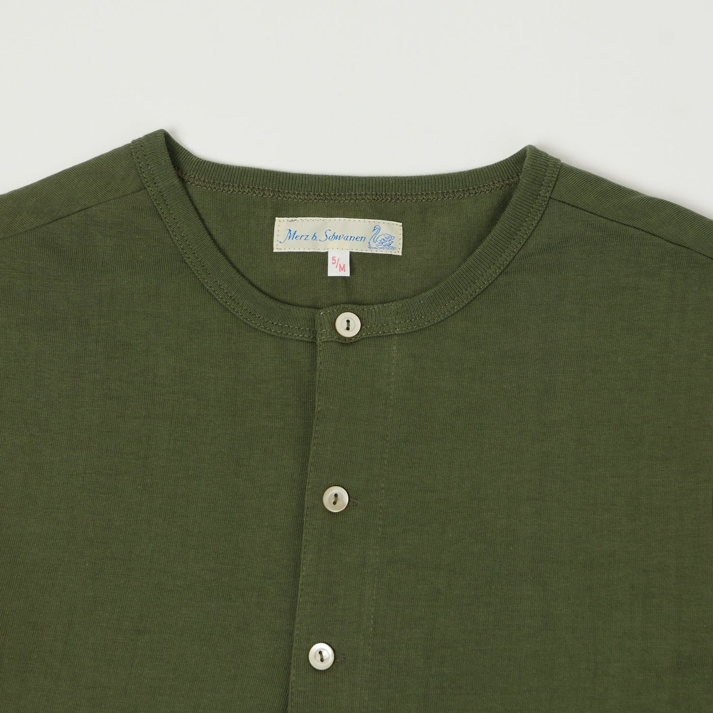 Merz b. Schwanen 206 Long Sleeve Henley - Army Green