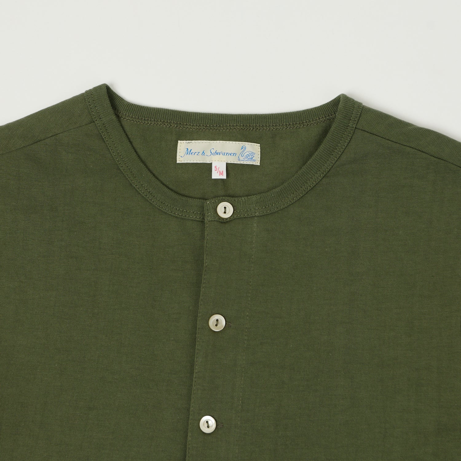 Merz b. Schwanen 206 Long Sleeve Henley - Army Green