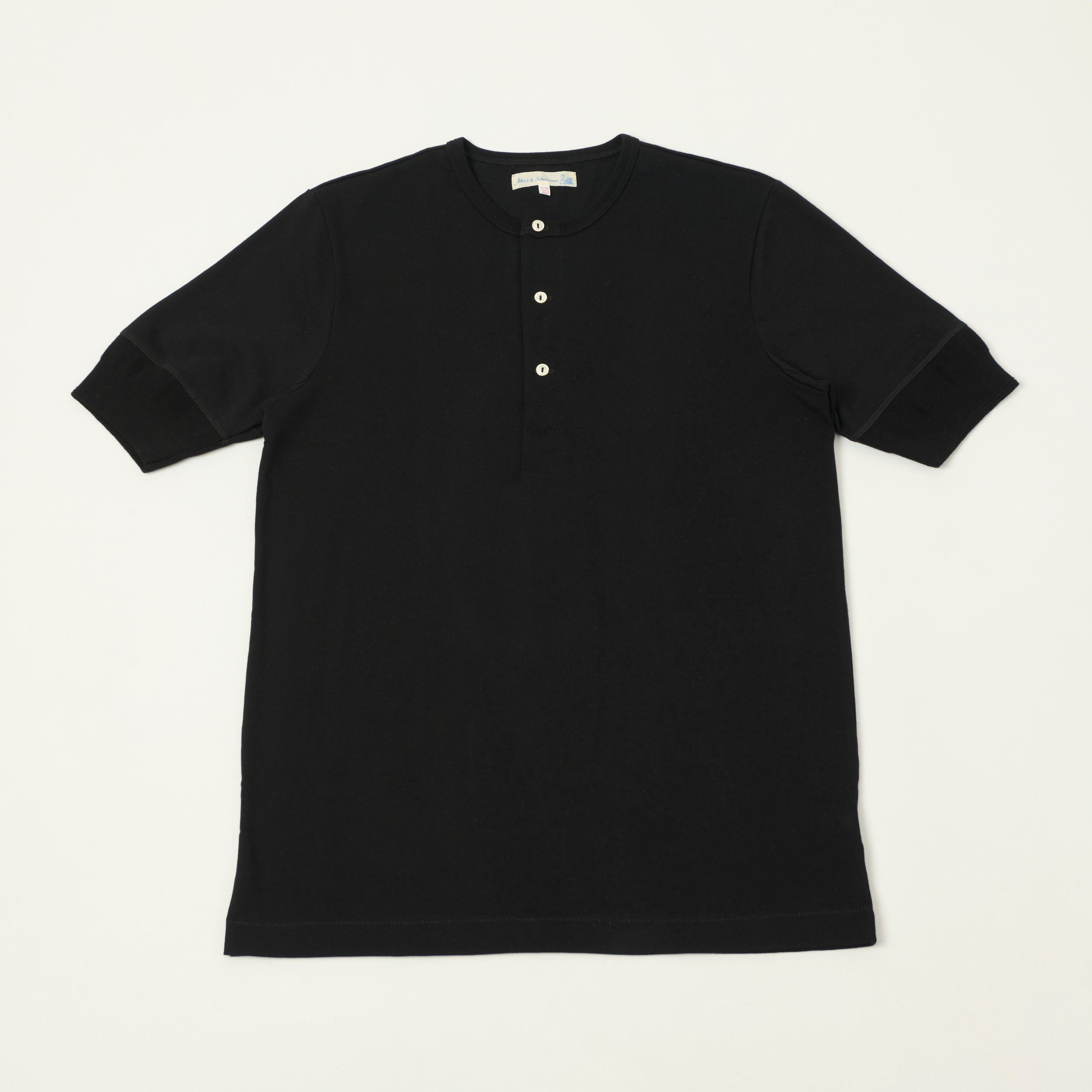 Merz b. Schwanen 2M07 Short Sleeve Henley - Deep Black