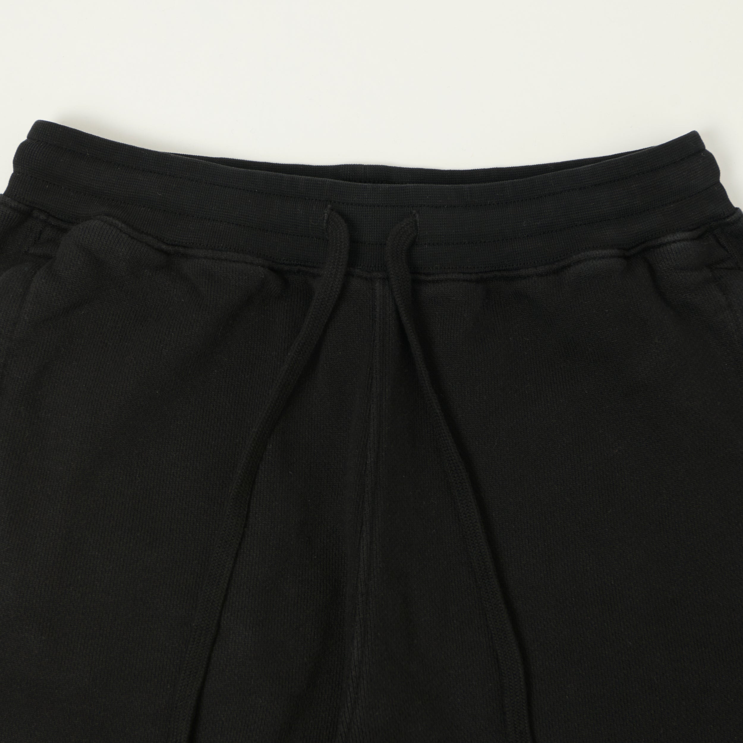 Merz b. Schwanen 'Good Basics' Cuffed Cotton Sweatpants - Deep Black