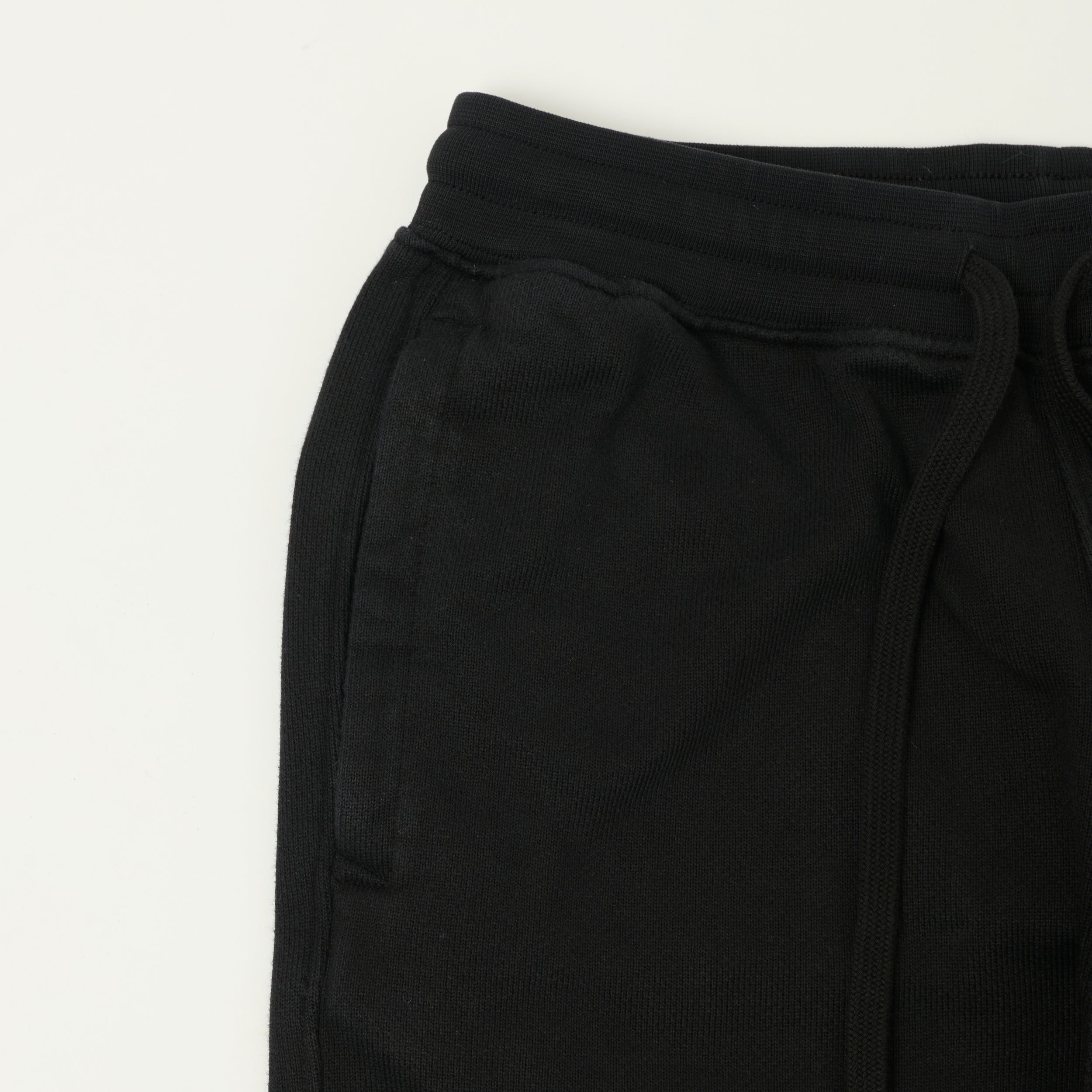 Merz b. Schwanen 'Good Basics' Straight Leg Sweatpants - Deep Black