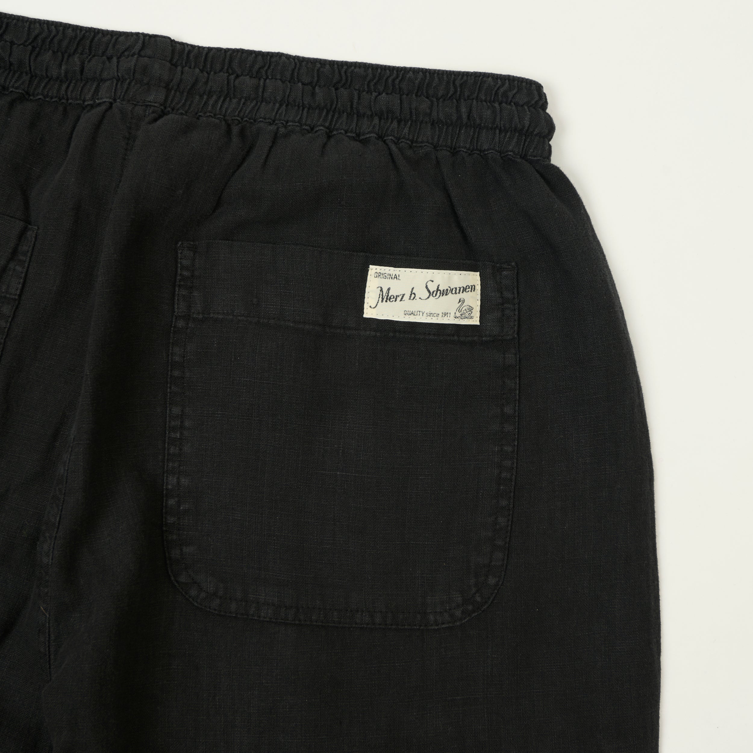 Merz b. Schwanen 'Good Basics' Workers Linen Drawstring Trousers - Deep Black