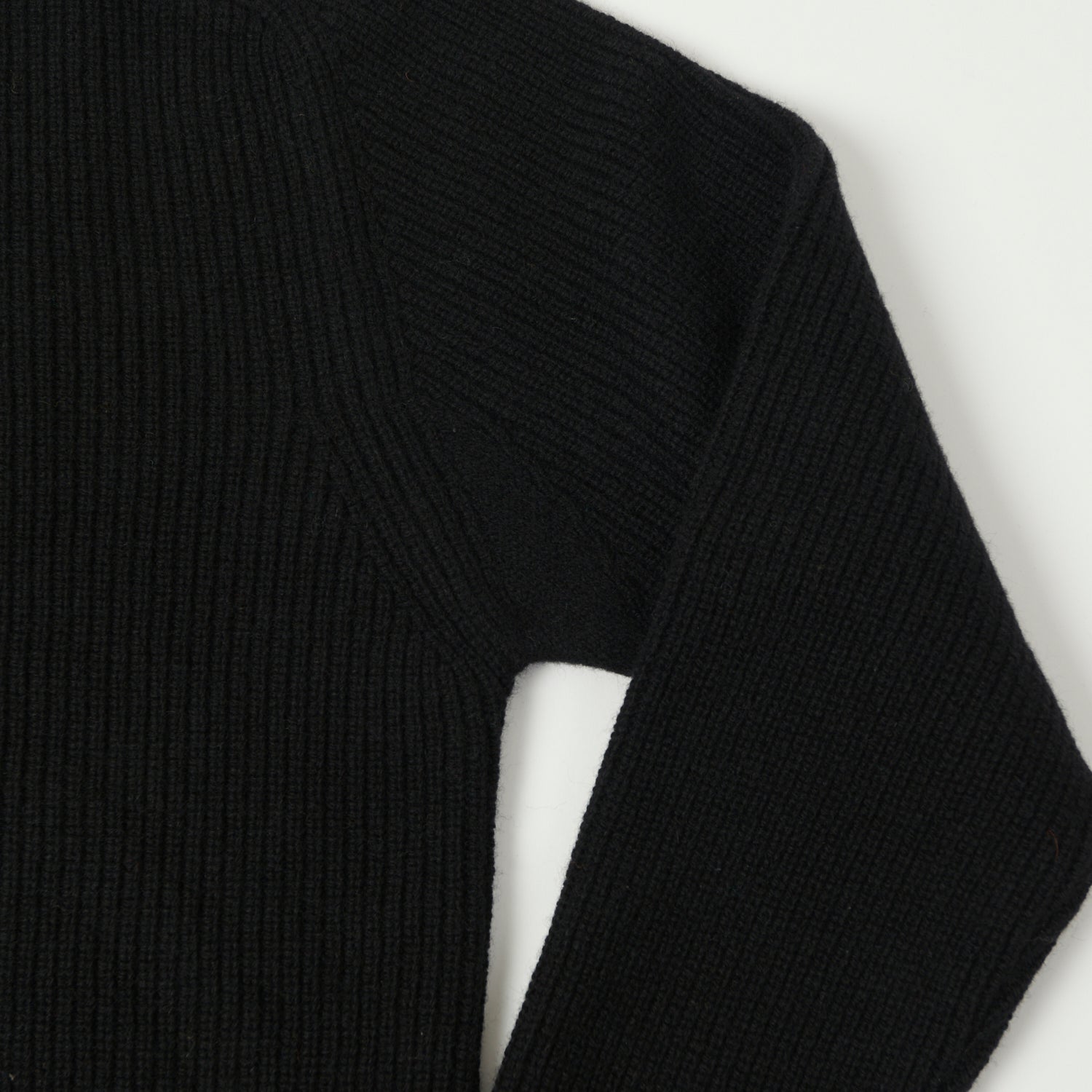 Merz b. Schwanen 'Good Basics' Wool Cashmere Ribbed Knit Pullover - Deep Black