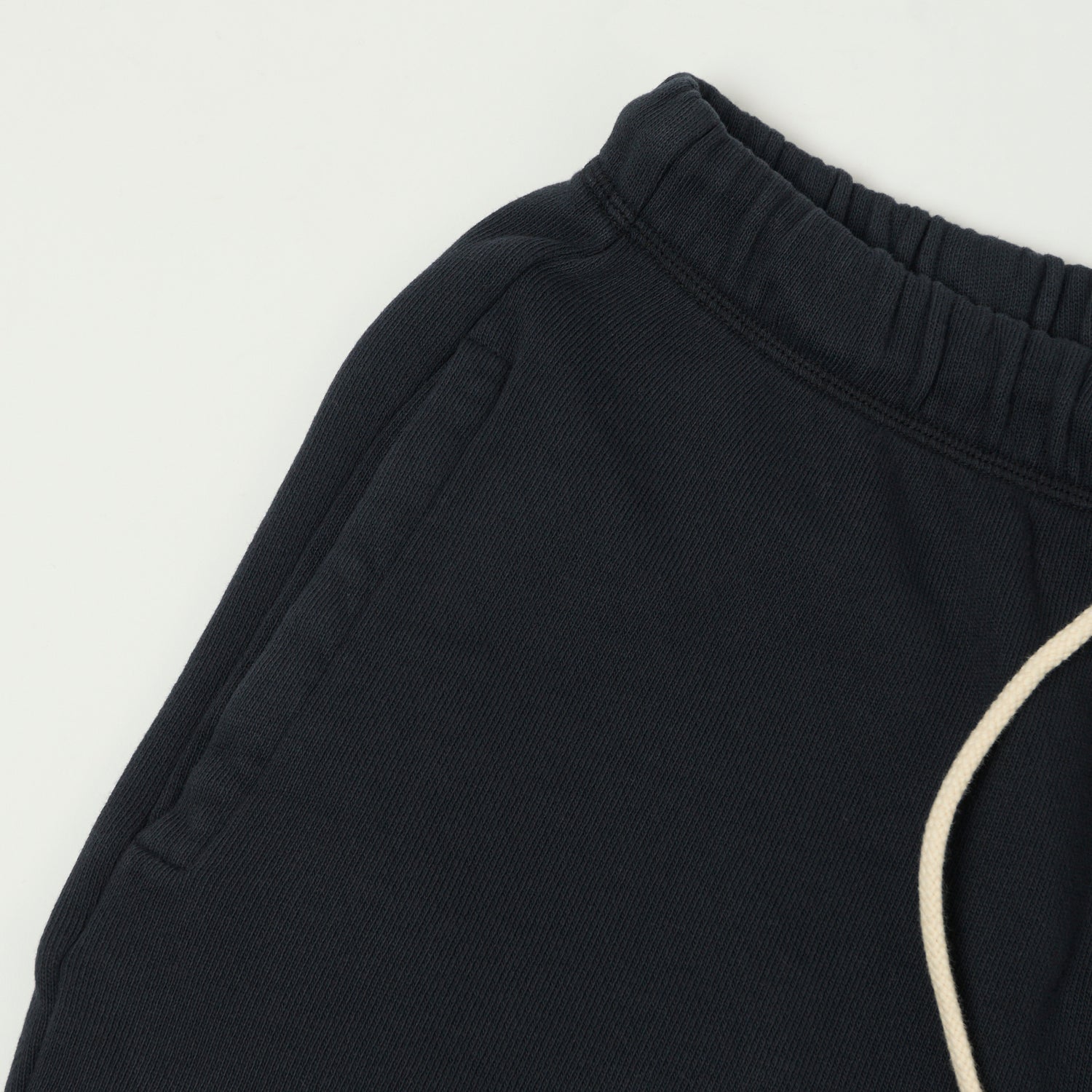 Merz b. Schwanen 'Good Basics' Organic Cotton Sweat Shorts - Charcoal