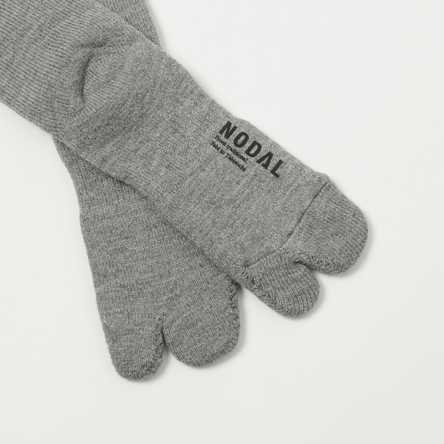 Nodal Brushed Pile Tabi Sock - Grey