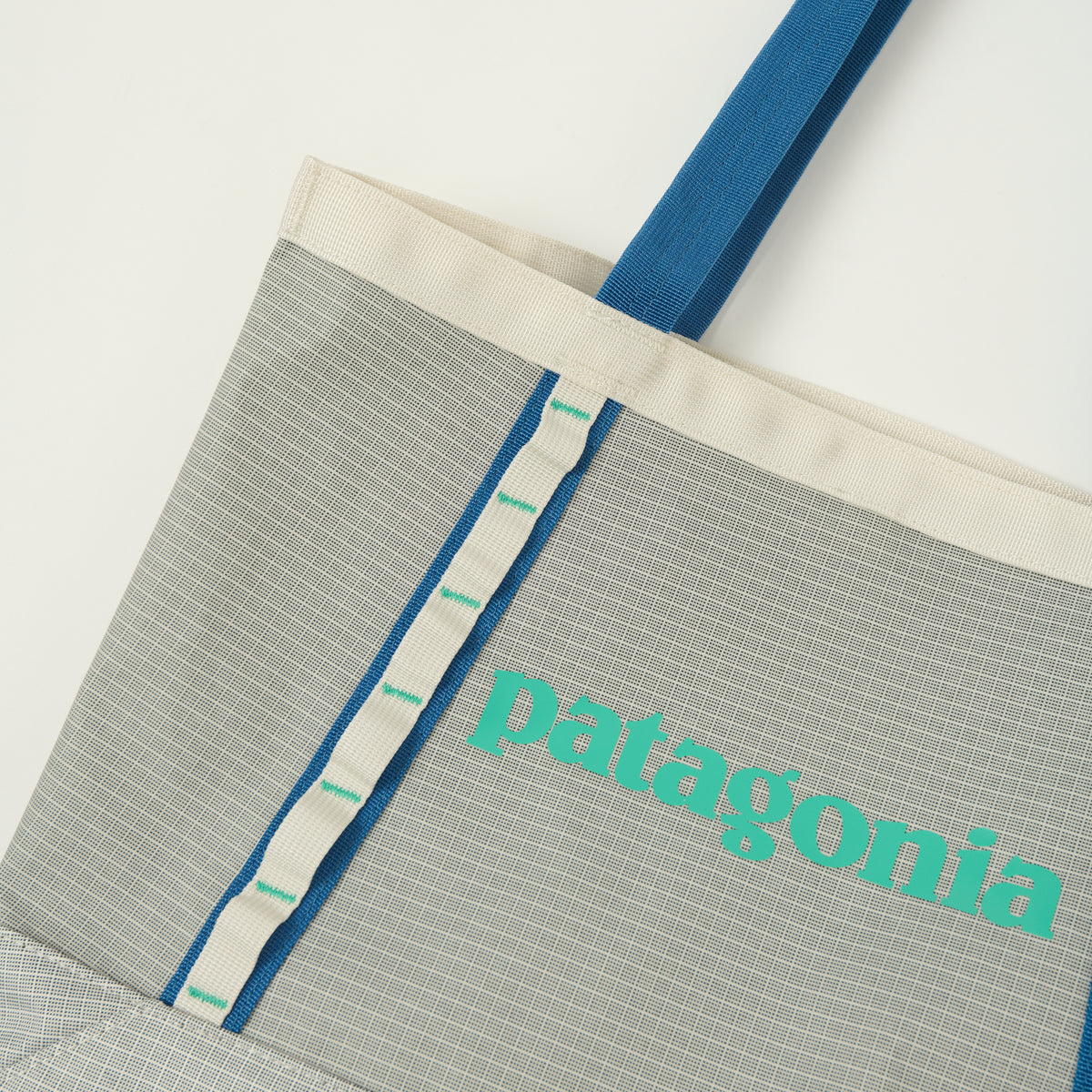 Patagonia 'Black Hole' 25L Tote Bag - Birch White