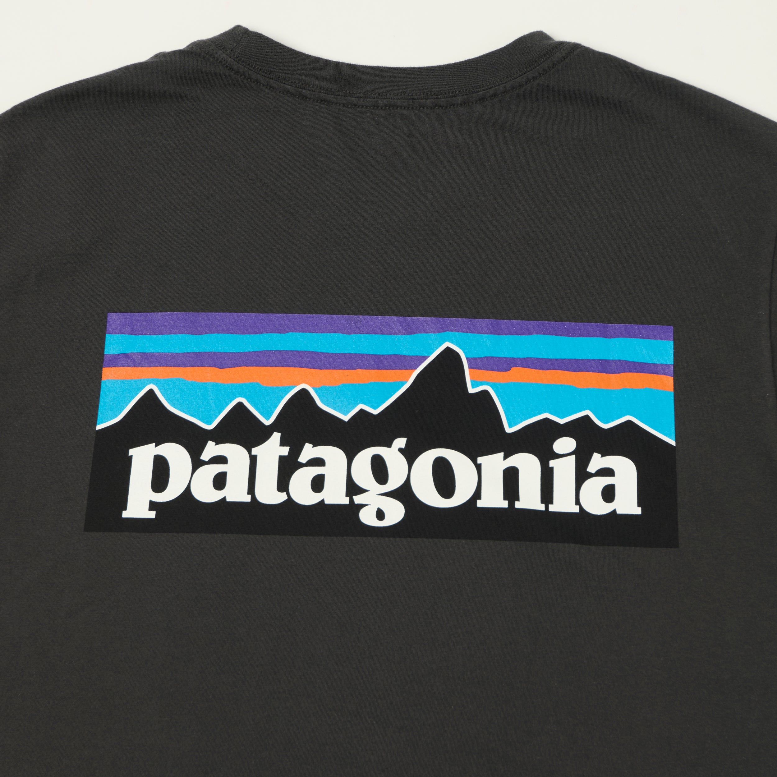 Patagonia P-6 Logo T-Shirt - Ink Black