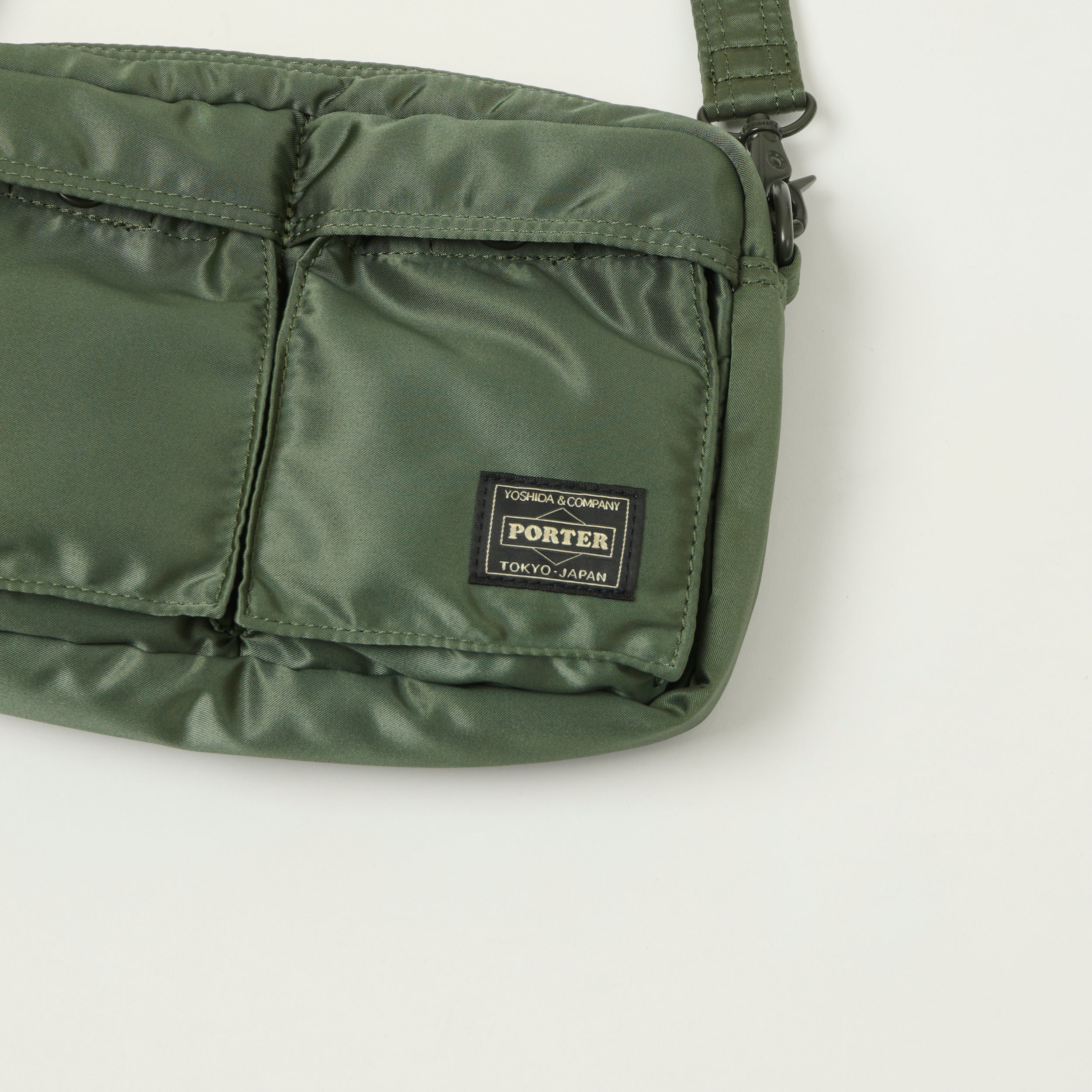 Porter-Yoshida & Co. Howl Mini Helmet Bag - Black – SON OF A STAG