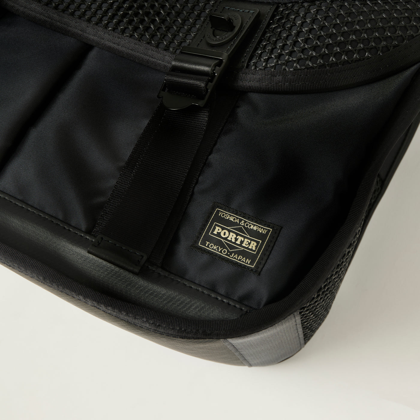 Porter Yoshida & Co Bounce Messenger Bag - Black