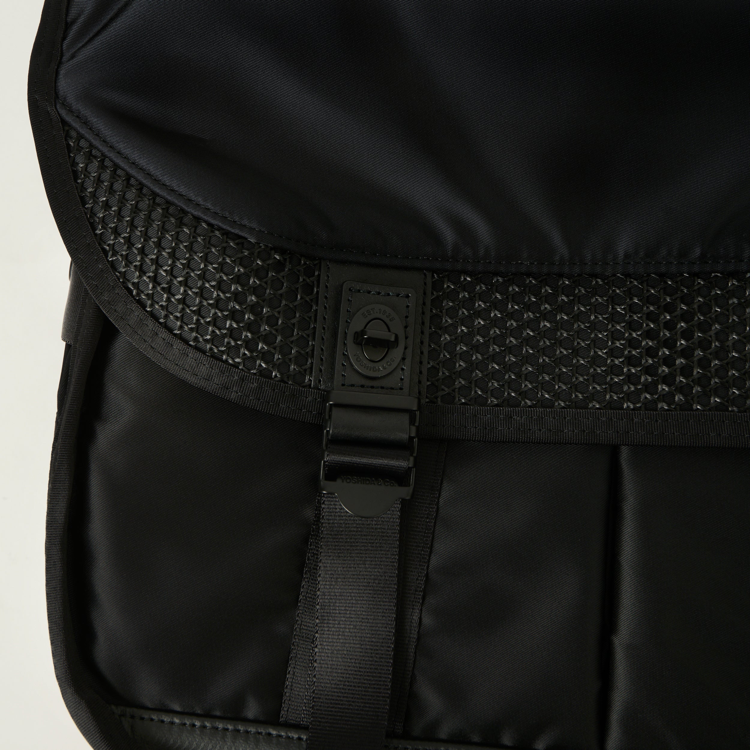 Porter Yoshida & Co Bounce Messenger Bag - Black