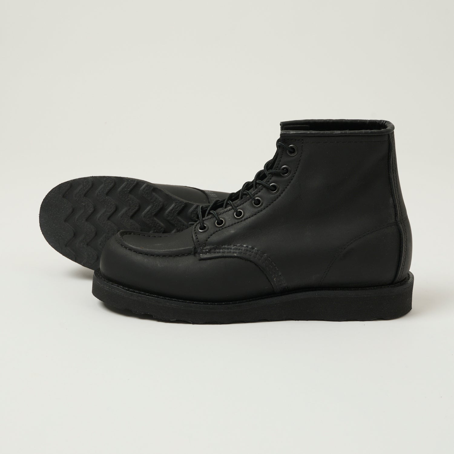 Red Wing 8074 Classic Moc Toe Boot - Black Harness – SON OF A STAG