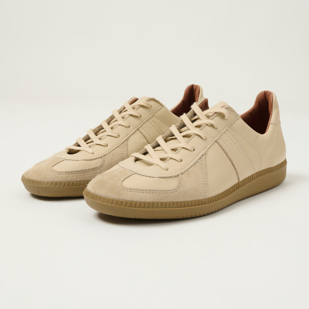 Reproduction of Found 1980s German Military Trainer - Panna