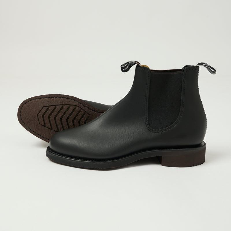 R.M.Williams 'Gardener' Leather Chelsea Boot - Black/Greasy Kip