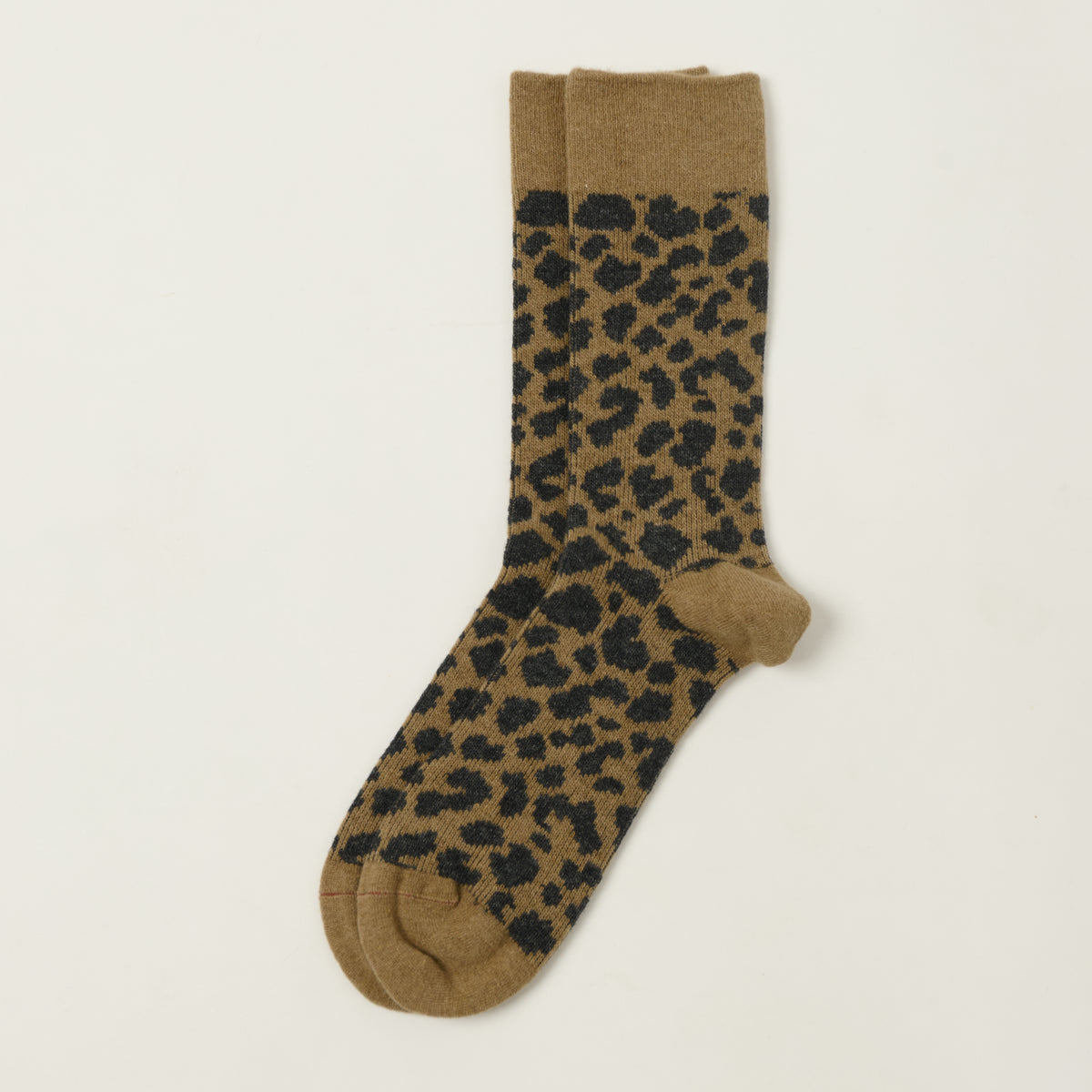 Rototo Leopard Pattern Merino Socks - Beige/Charcoal