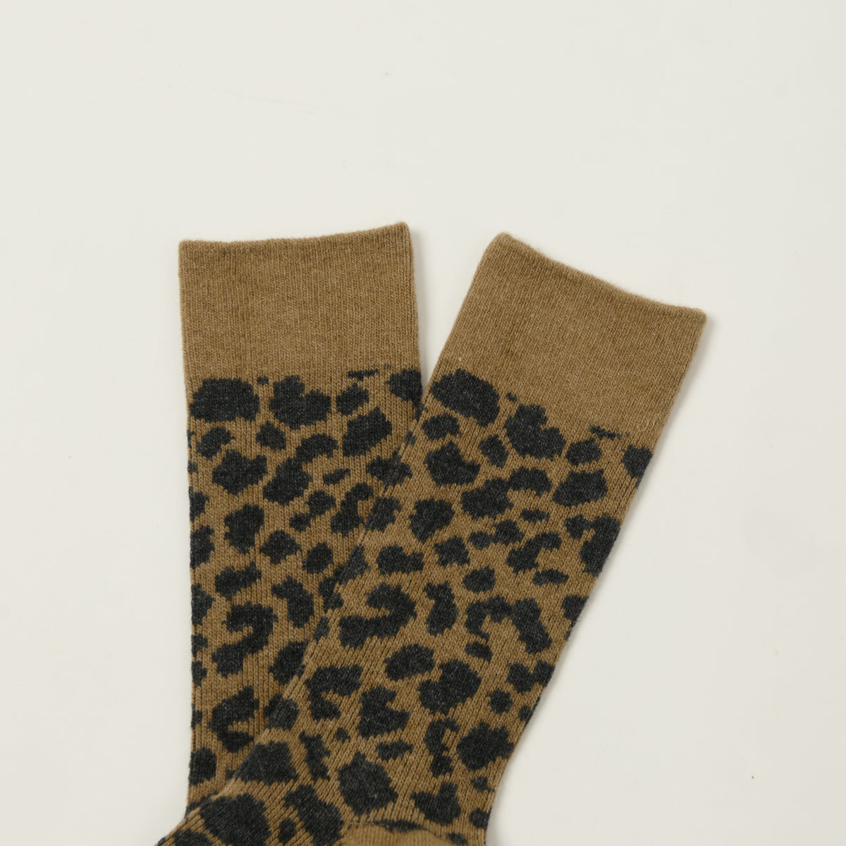 Rototo Leopard Pattern Merino Socks - Beige/Charcoal