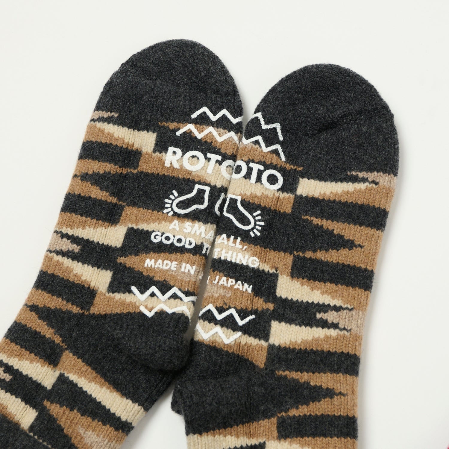 RoToTo Merino Lambs Wool 'Native' Room Sock - Charcoal