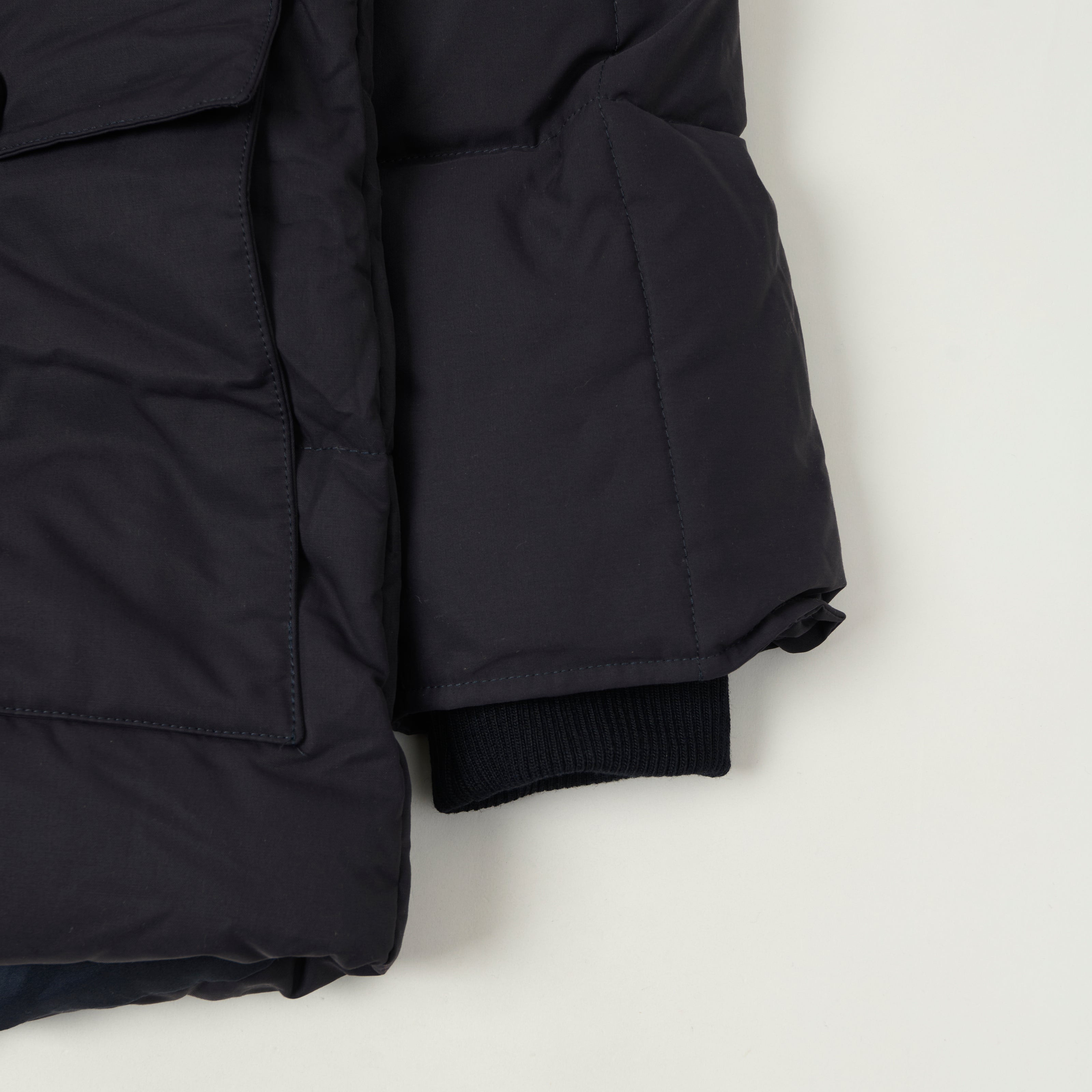 Shangri-La Heritage 'Presena' Quilted Down Jacket - Navy