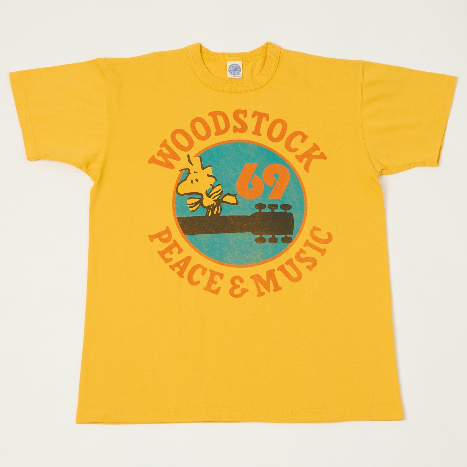 TOYS McCOY Snoopy 'Woodstock Peace & Music' T-Shirt - Yellow