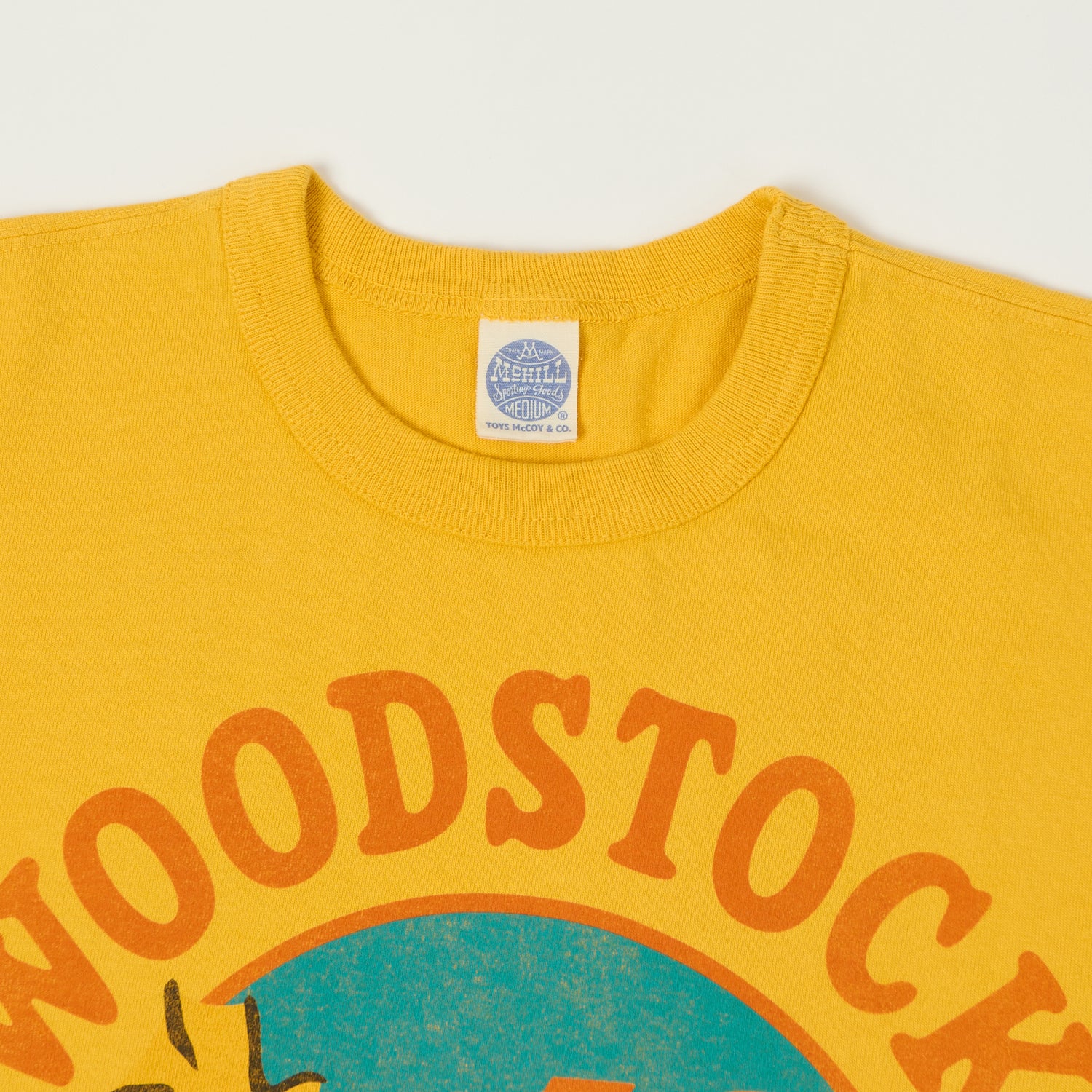 TOYS McCOY Snoopy 'Woodstock Peace & Music' T-Shirt - Yellow