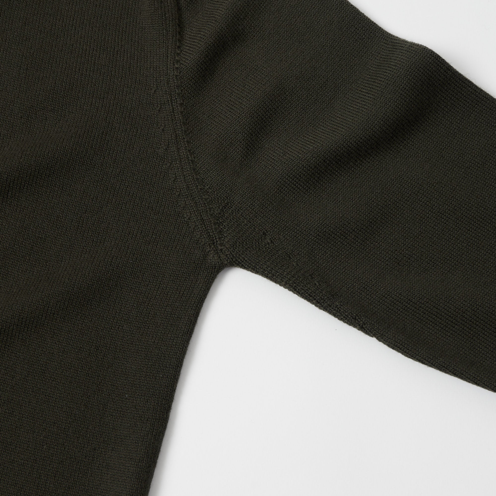 Merz b. Schwanen 'Good Basics' Oversized Merino Pullover - Army