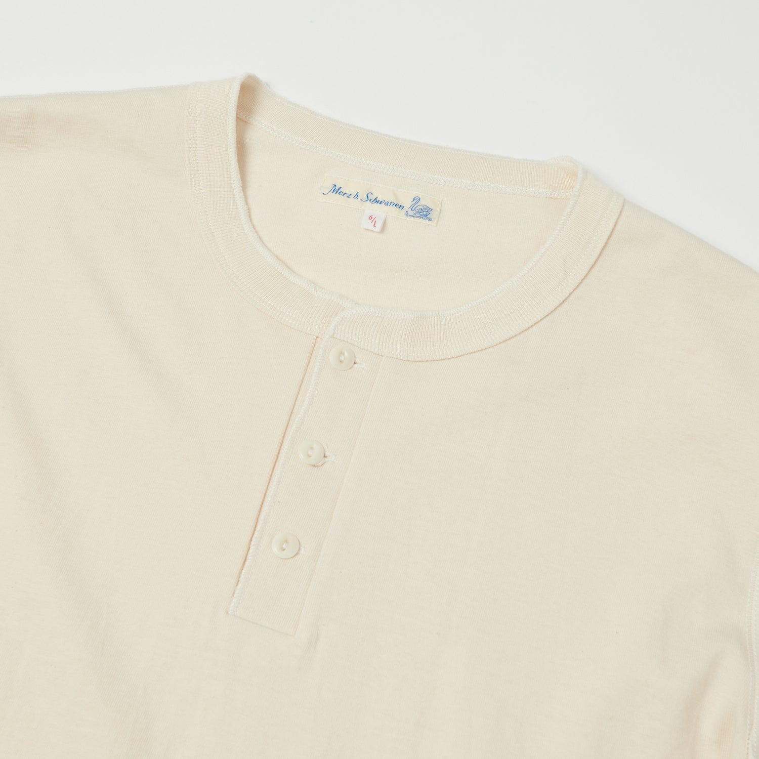 Merz b. Schwanen 204 Long Sleeve Henley - Nature