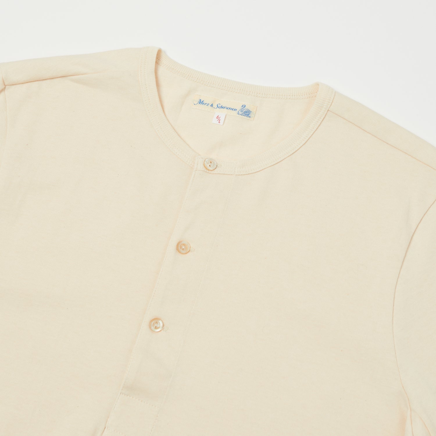 Merz b. Schwanen 207 Short Sleeve Henley - Nature