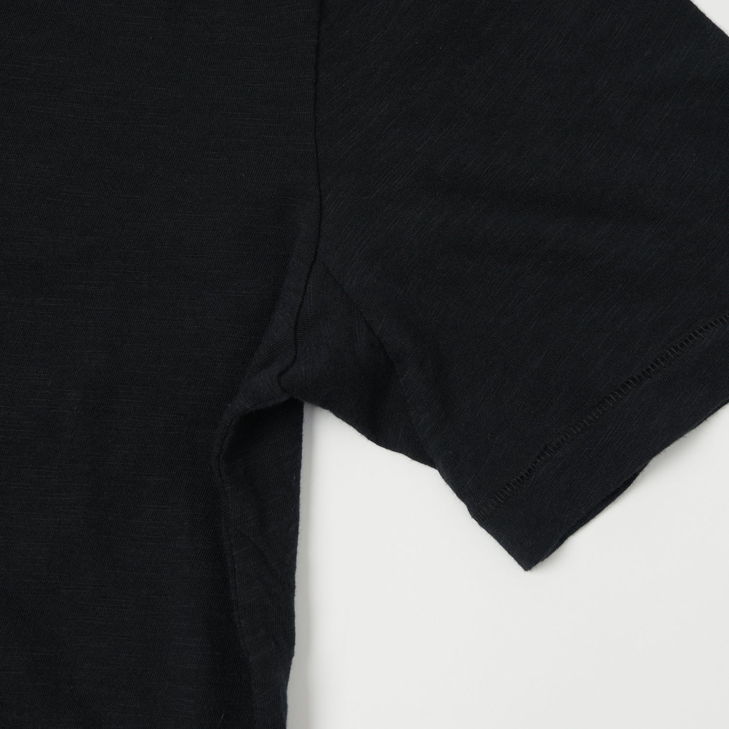 Merz b. Schwanen 'Good Basics' SCT04 Pima Slub Cotton Tee - Deep Black