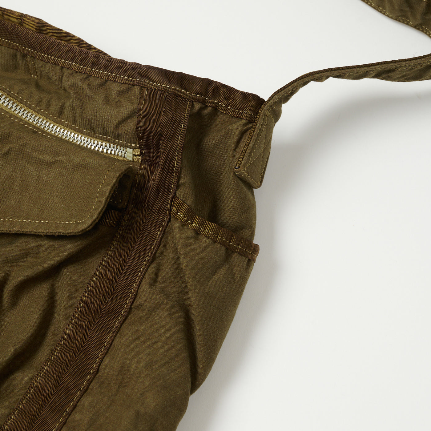 PORTER CRAGショルダー(L) コヨーテ Porter Yoshida Crag Crag Sholder Bag (L) Coyote – Clutch Cafe