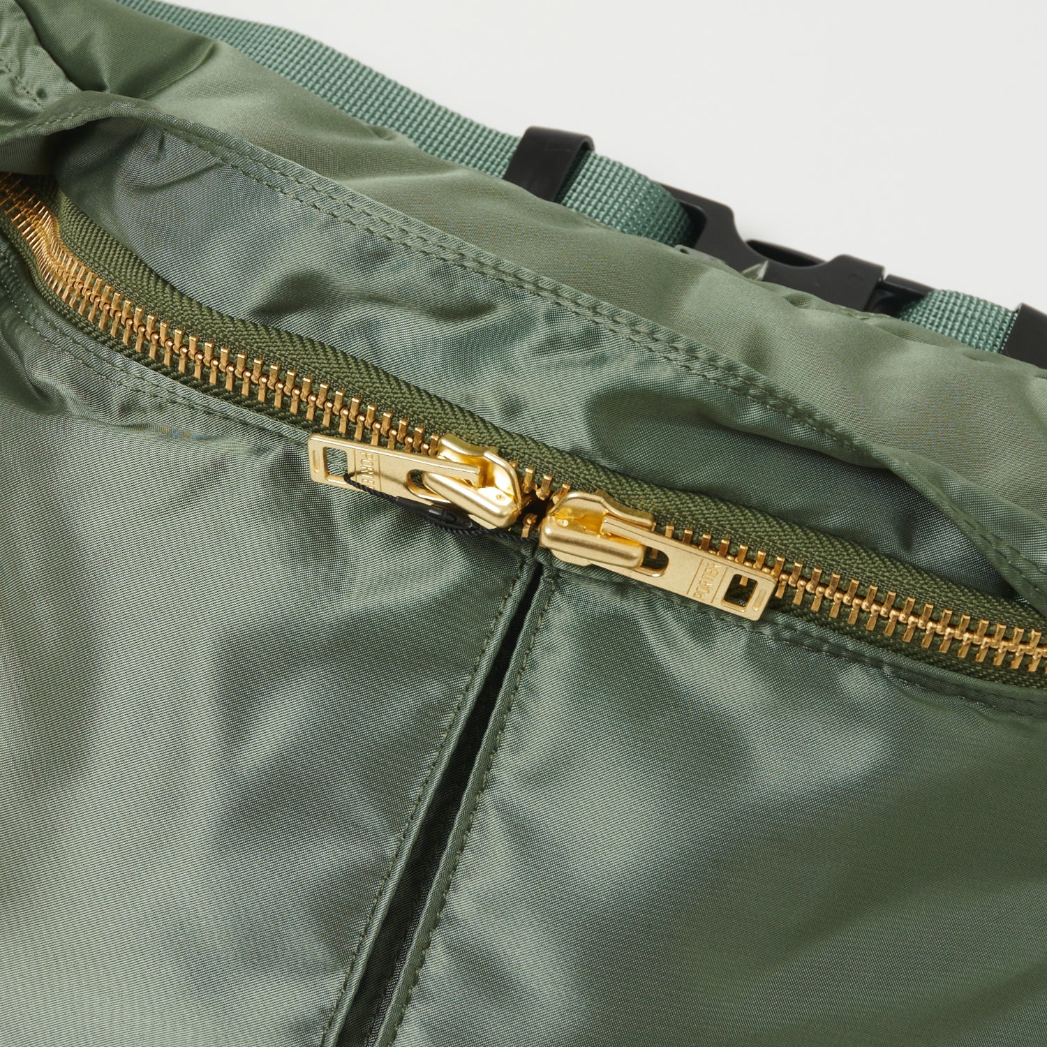 PORTER タンカー ボディバッグ オリーブ PORTER TANKER 2POCKET WAIST BAG GREEN 14X7 622-68302-30 – Cotton Sheep