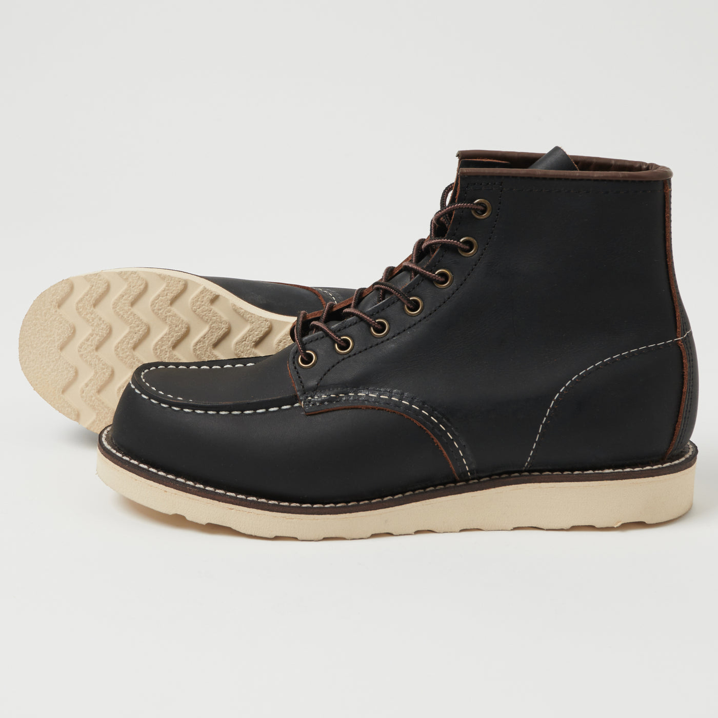 Red Wing 8849 Classic Moc Toe Boot - Black Prairie