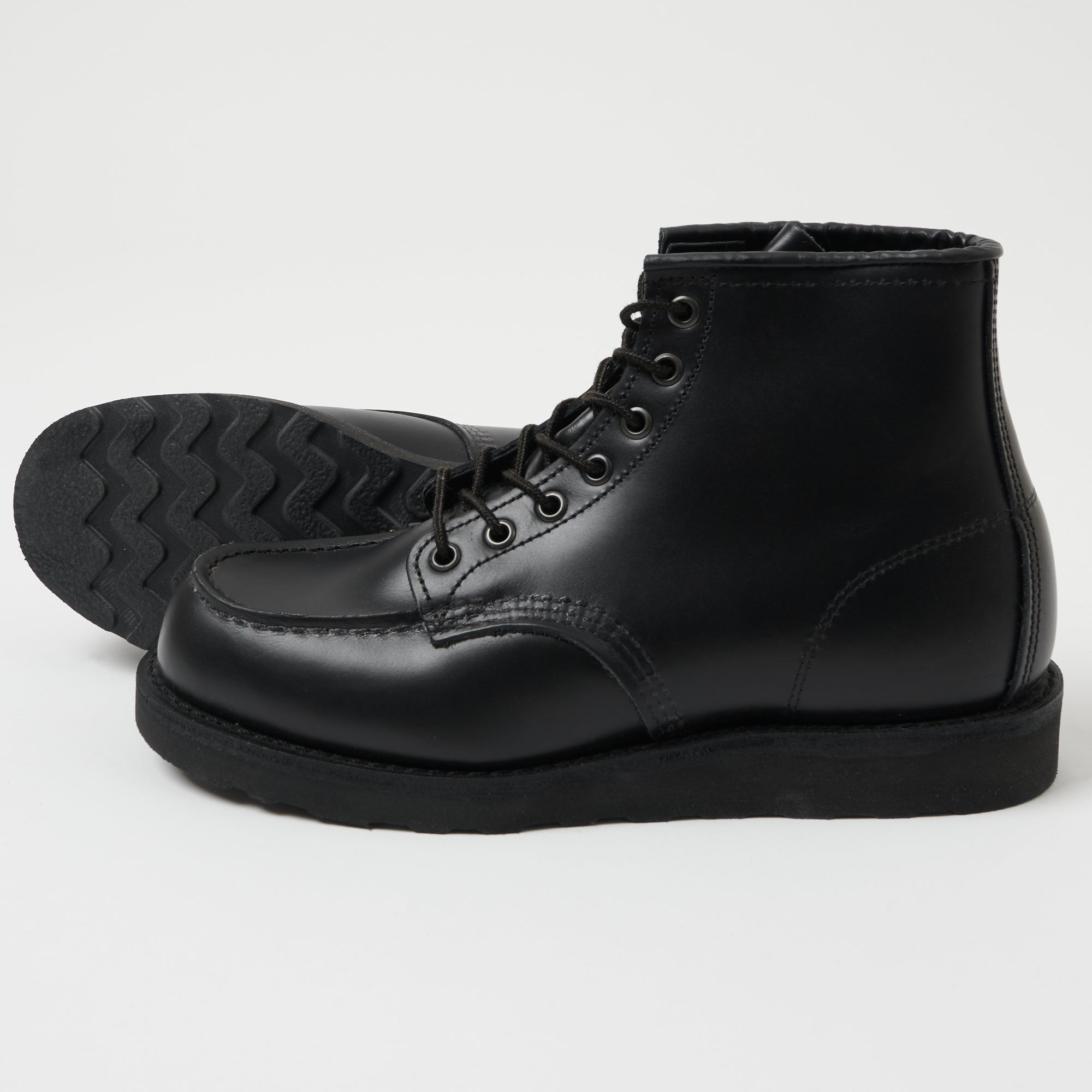 Red Wing 8137 Classic Moc Toe Boot - Triple Black – SON OF A STAG