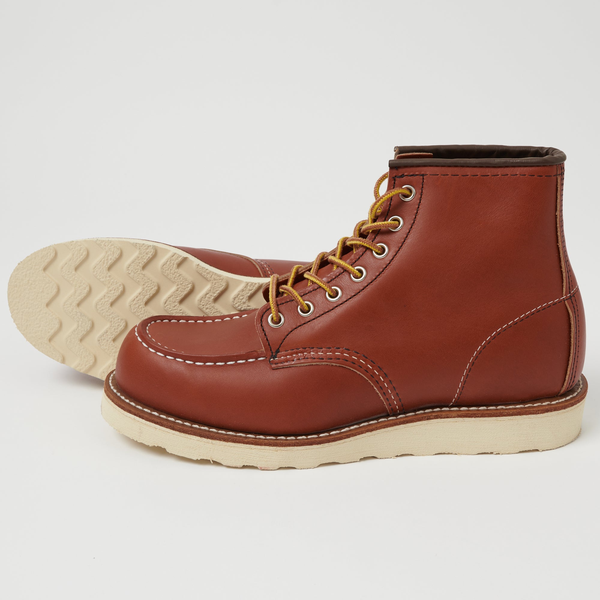 Red Wing 8131 Classic Moc Toe Boot - Oro Russet