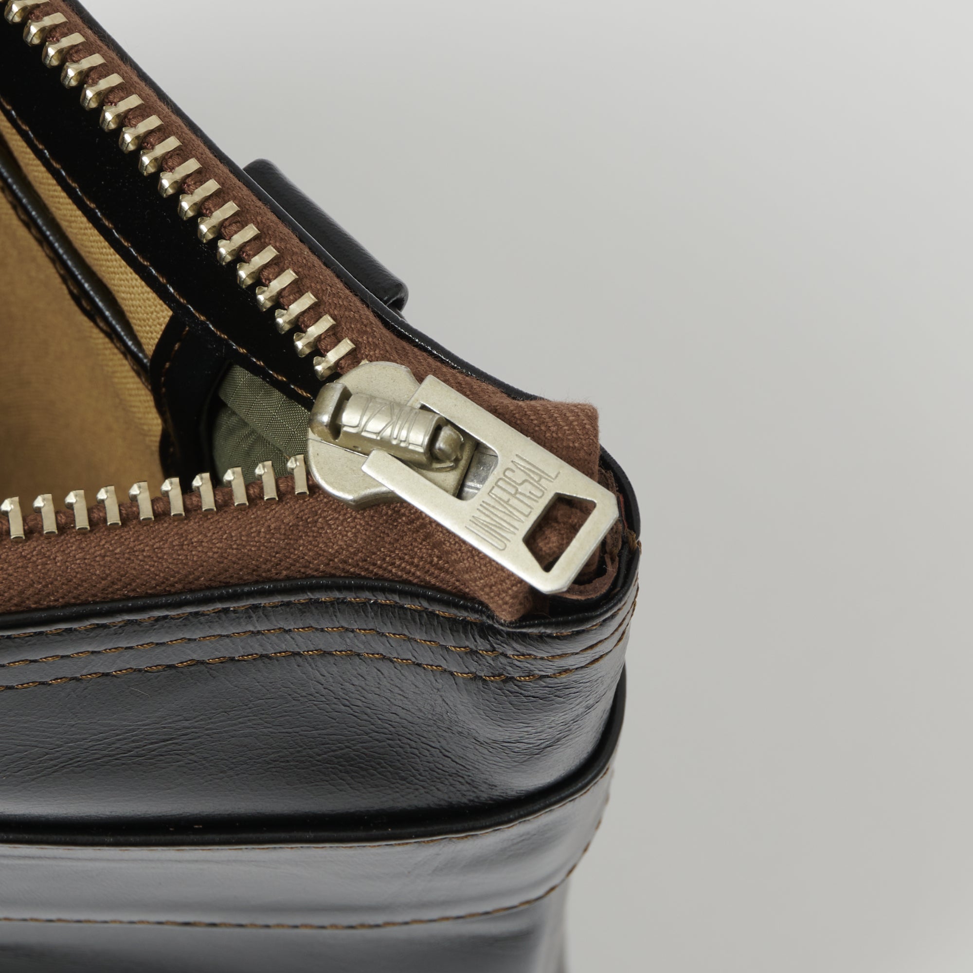 TOYS McCOY U.S. Air Force Leather Helmet Bag - Black